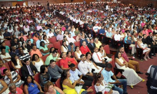 Casamento Coletivo une 328 casais em VR